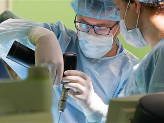 Имплантация глубинных электродов для стерео ЭЭГ. Нейрохирург Землянский М.Ю.